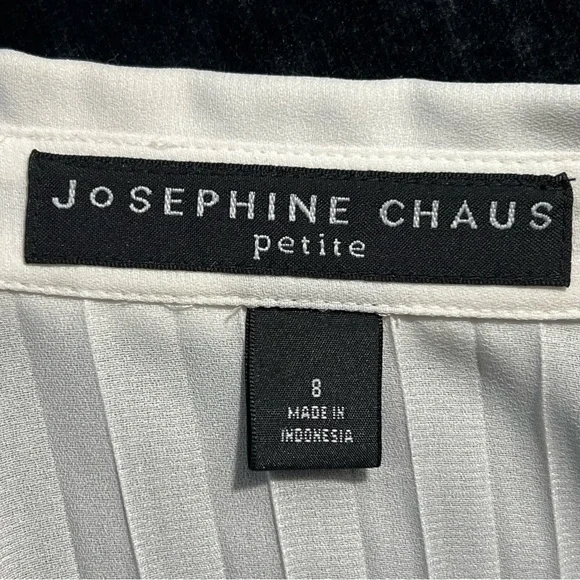 EUC-Josephine Chaus Petite-Long Sleeve Blouse/French Cuffs-8 (Petite) - Picture 9 of 11